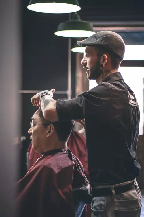 Quelle assurance pour un coiffeur à domicile auto-entrepreneur 